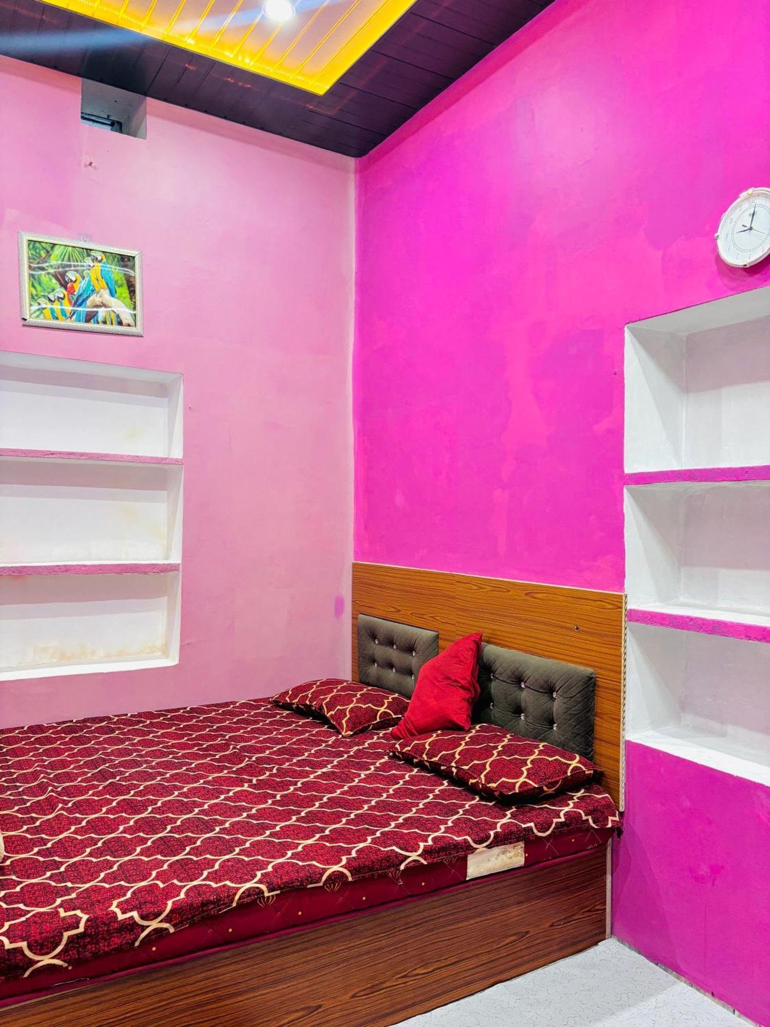 Shivalay Paying Guest House Варанасі Екстер'єр фото