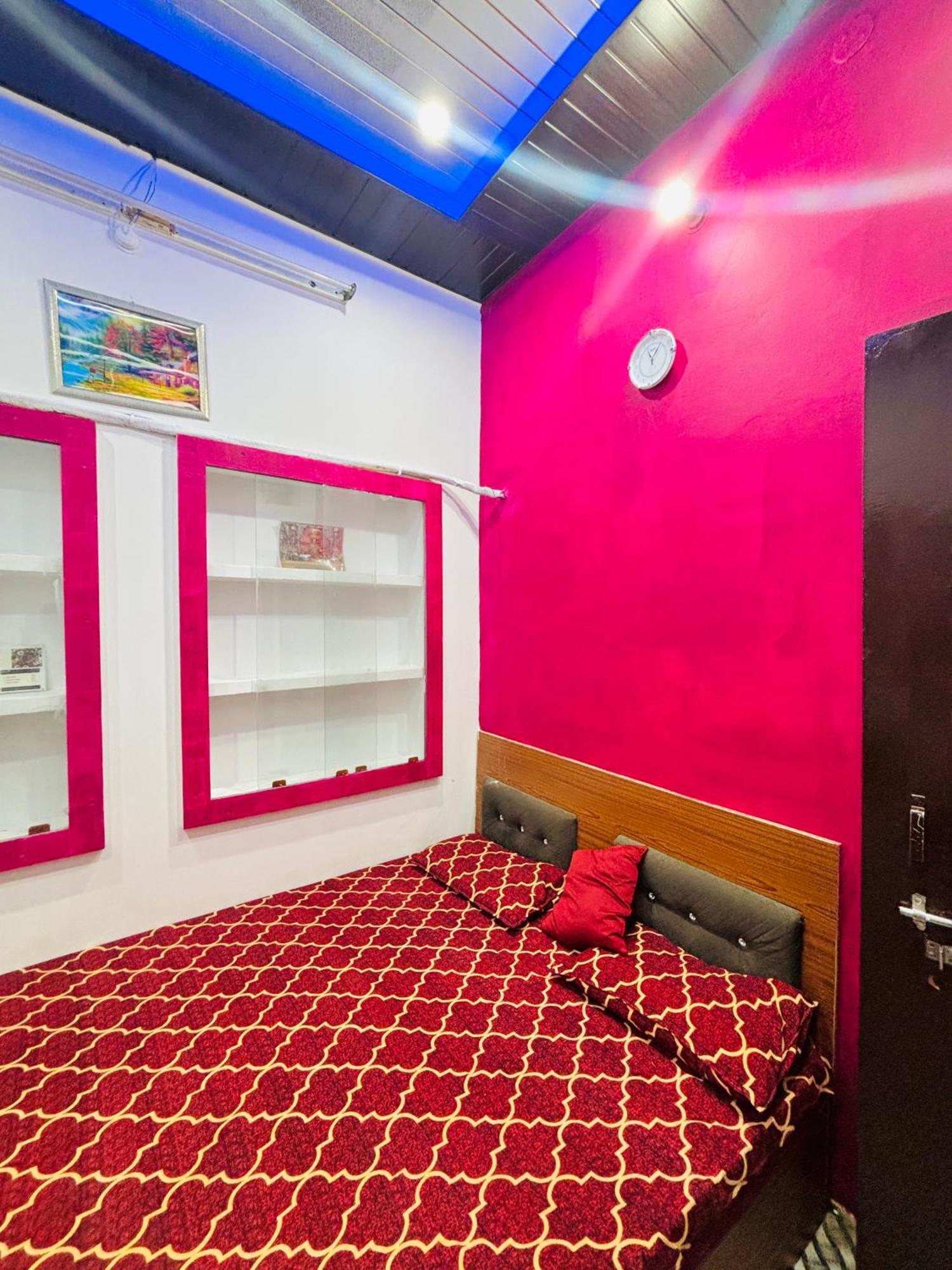 Shivalay Paying Guest House Варанасі Екстер'єр фото