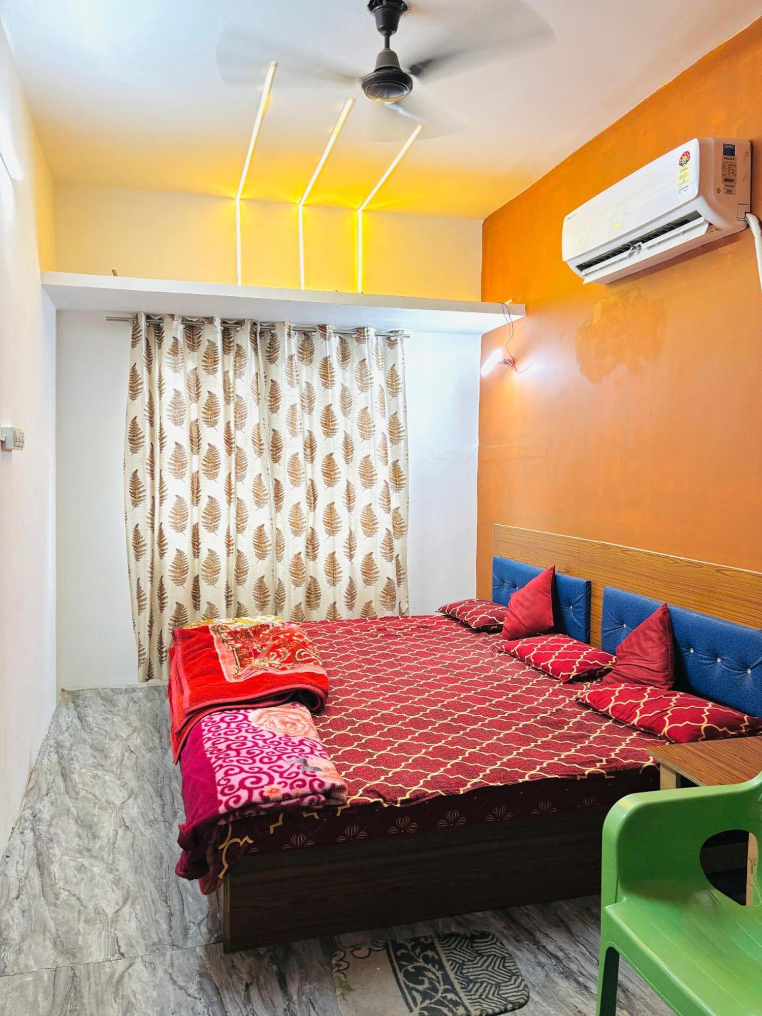 Shivalay Paying Guest House Варанасі Екстер'єр фото