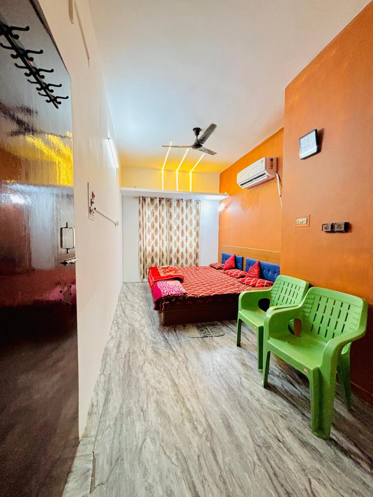 Shivalay Paying Guest House Варанасі Екстер'єр фото