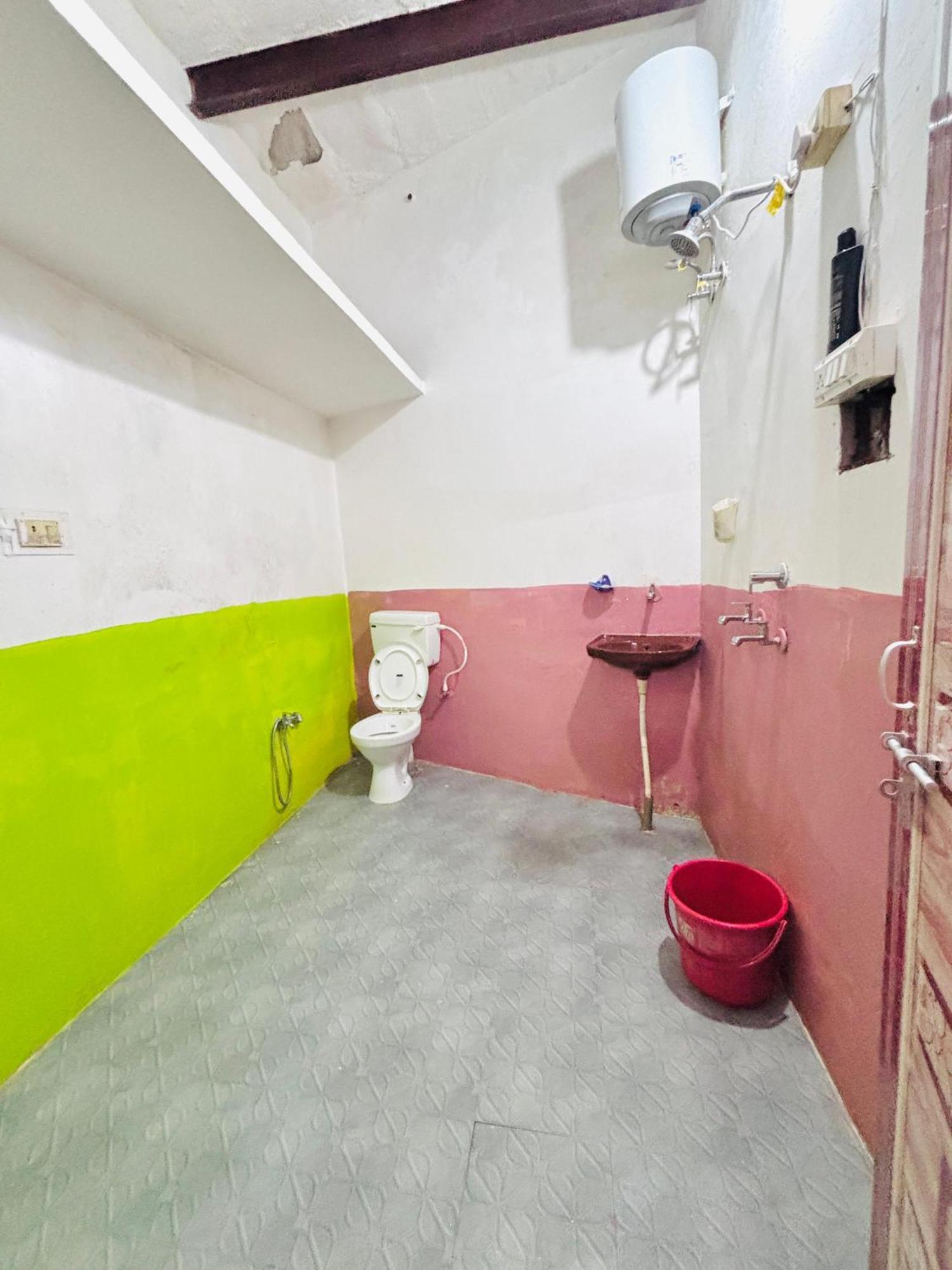 Shivalay Paying Guest House Варанасі Екстер'єр фото